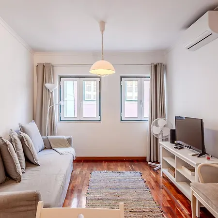 Central, Com Estacionamento Gratuito